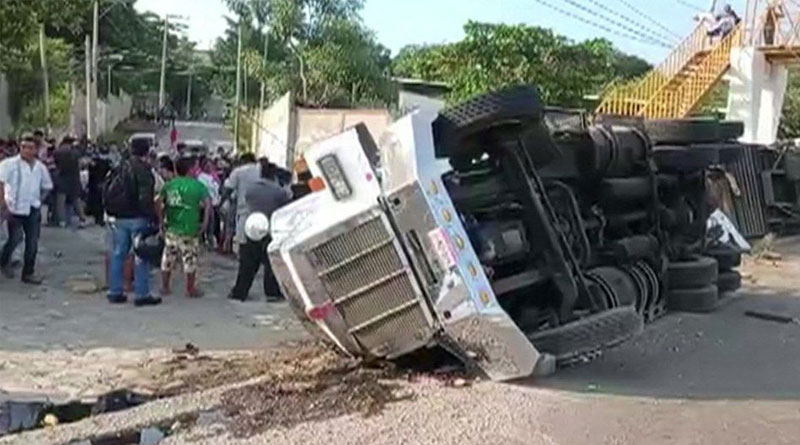 মর্মান্তিক! মেক্সিকোতে ট্রাক উলটে ৫৩ জন বাস্তুহীনের মৃত্যু, আহত বহু
