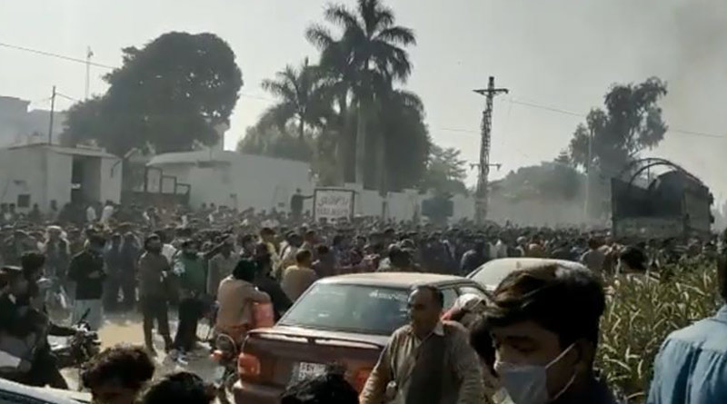 অগ্নিগর্ভ শিয়ালকোট! পাকিস্তানে শ্রীলঙ্কার নাগরিককে নৃশংস ভাবে খুন উত্তেজিত জনতার