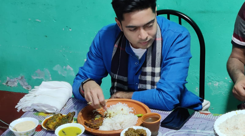 TMC in Tripura: Abhishek Banerjee had lunch into the house of TMC supporter in Tripura | Sangbad Pratidin