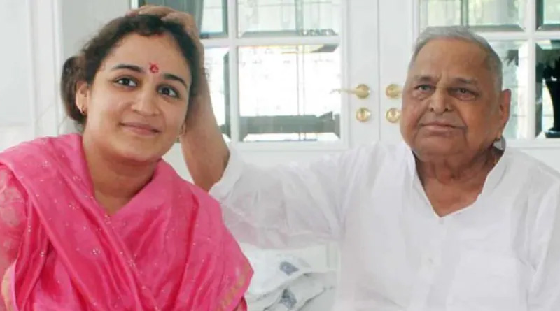 UP Elections: Mulayam Singh Yadav's daughter-in-law Aparna Yadav joins BJP