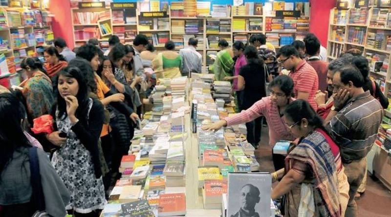 The Publishers and Booksellers Guild distributed stalls of book fair amidst uncertainity in corona situation | Sangbad Pratidin
