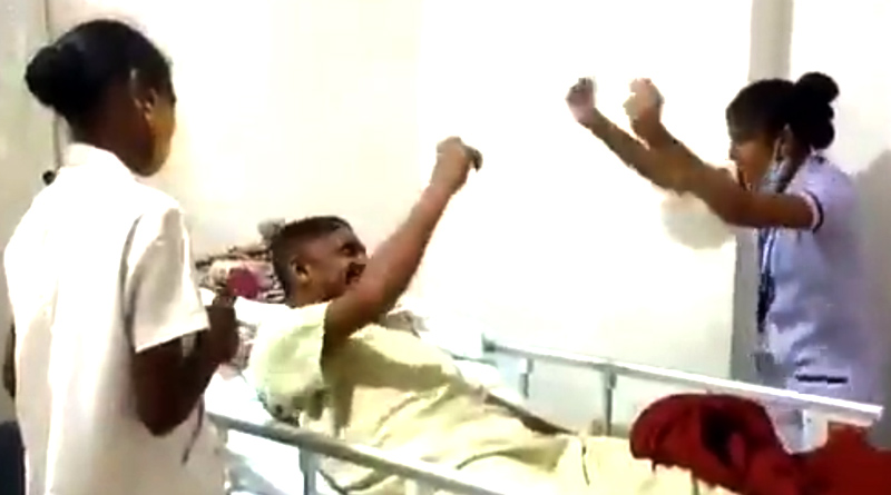Nurse dancing to help a paralyzed patient do his physiotherapy exercises, video goes viral | Sangbad Pratidin