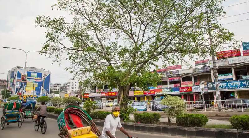 Omicron: ওমিক্রন রোধে আরও কড়া বিধিনিষেধের পথে বাংলাদেশ, বন্ধ সভা-সমাবেশ