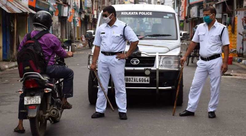 Kolkata traffic police takes a new decision to prevent surges of Covid 19 । Sangbad Pratidin