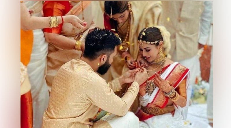 Actress Mouni Roy married to suraj nambiar wedding photo bridal look viral | Sangbad Pratidin