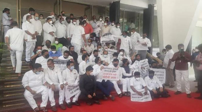 মহারাষ্ট্রে সাসপেন্ড হওয়া ১২ বিধায়কের স্বস্তি, সুপ্রিম কোর্টের রায়ে খারিজ স্পিকারের নির্দেশ