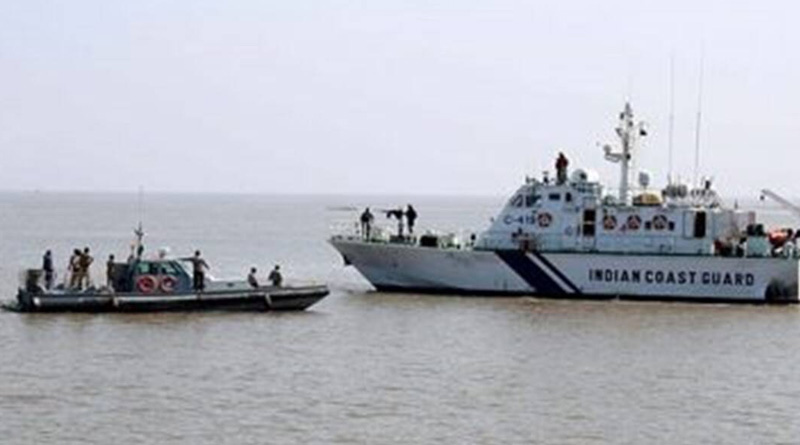 Pakistan boat in Indian water of Gujarat coast, 10 crew members detained by Indian Coast Guard | Sangbad Pratidin