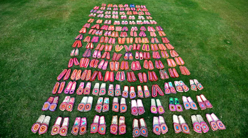 PM Modi gift 100 pairs of jute footwear to workers at Kashi Vishwanath Dham | Sangbad Pratidin
