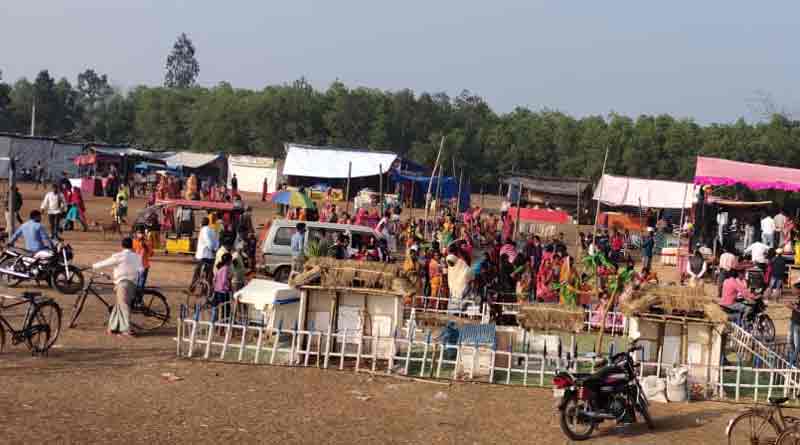 COVID-19 Updates: করোনাকে থোড়াই কেয়ার, প্রশাসনের চোখ এড়িয়ে চলছে ‘মেলা’, খোলা পার্ক