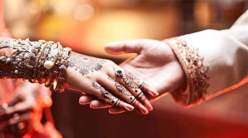 UP bride calls off wedding after groom throws varmala at her | Sangbad Pratidin