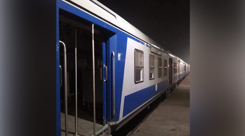 Local train coach gets blue-white paint, BJP-TMC in tussle | Sangbad Pratidin