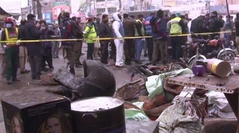 At least 3 dead, 20 injured in bomb blast in Pakistan Lahore | Sangbad Pratidin