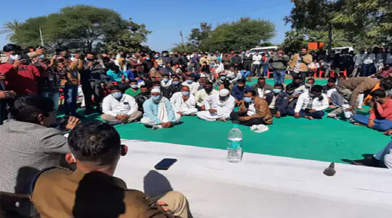 সাম্প্রদায়িক অশান্তির জেরে গ্রাম ছাড়ছে হিন্দুরা! খাস বিজেপি শাসিত মধ্যপ্রদেশে চাঞ্চল্য