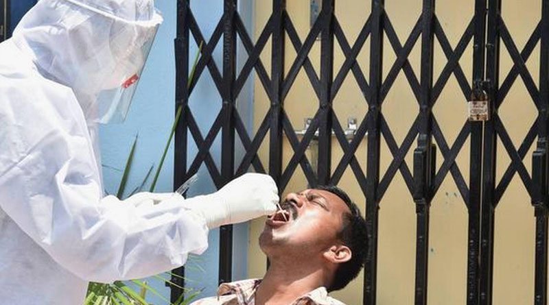 ওমিক্রন রুখতে করোনা পরীক্ষা বাড়ানোর পরামর্শ, রাজ্যগুলিকে চিঠি দিল কেন্দ্র
