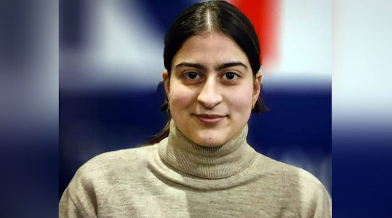 Hijab Row: Class 12 topper from Kashmir reacts to online trolling | Sangbad Pratidin