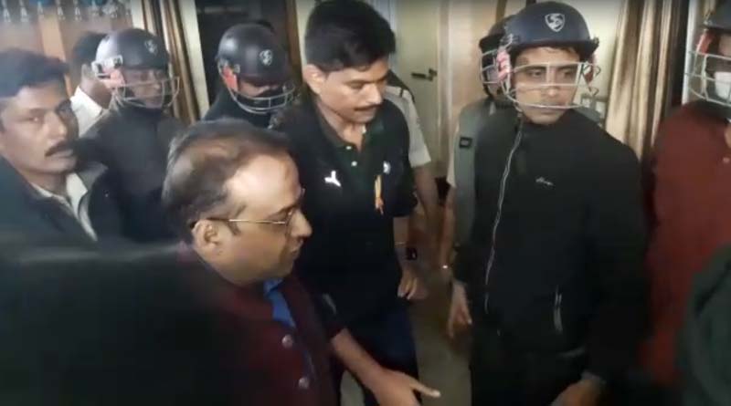 পুলিশ ও ডাকাতদের খণ্ডযুদ্ধে আসানসোলে রক্তারক্তি, নাকা তল্লাশিতে গ্রেপ্তার ৪