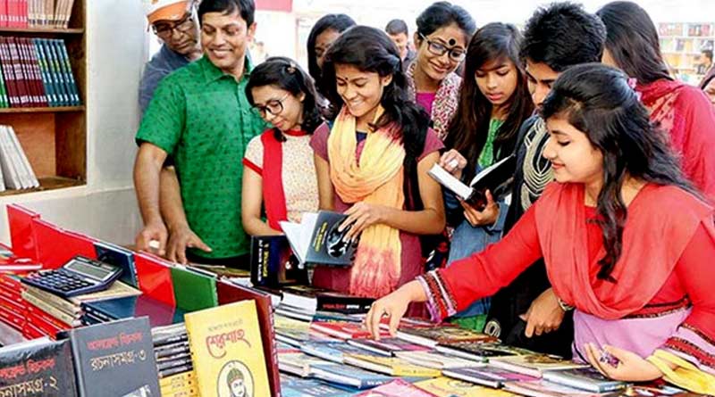 Kolkata book fair on the verge of creating a record in terms of largest selling। Sangbad Pratidin