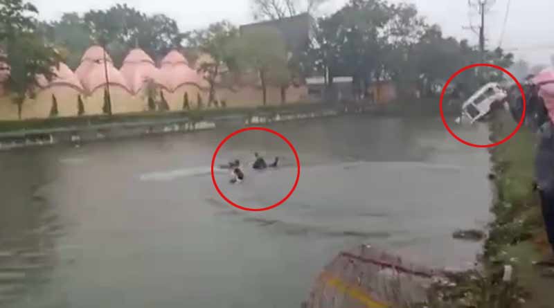 Ambulance fell into a pond in Purba Bardhaman | Sangbad Pratidin