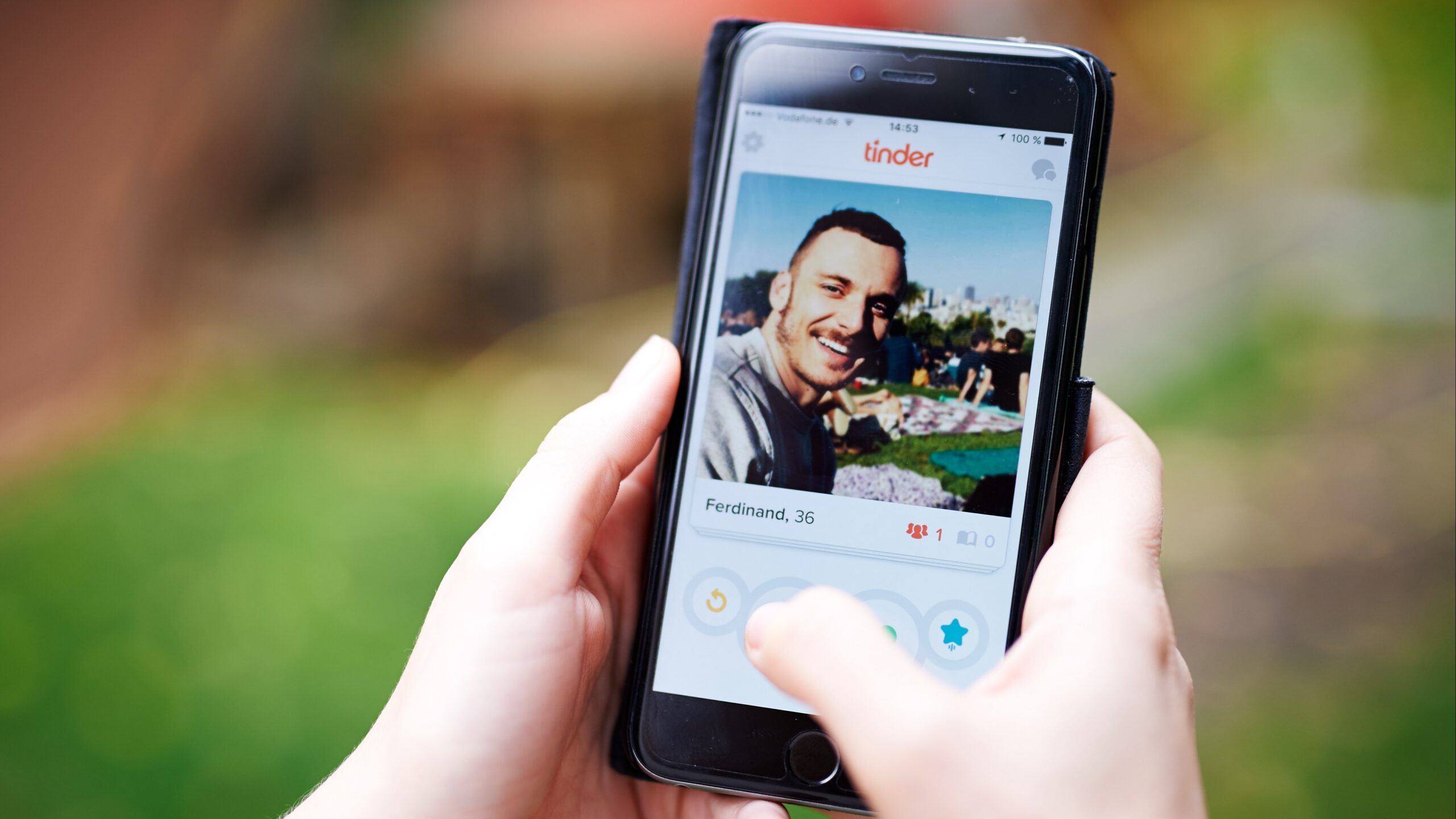 How to make tinder profile more attractive