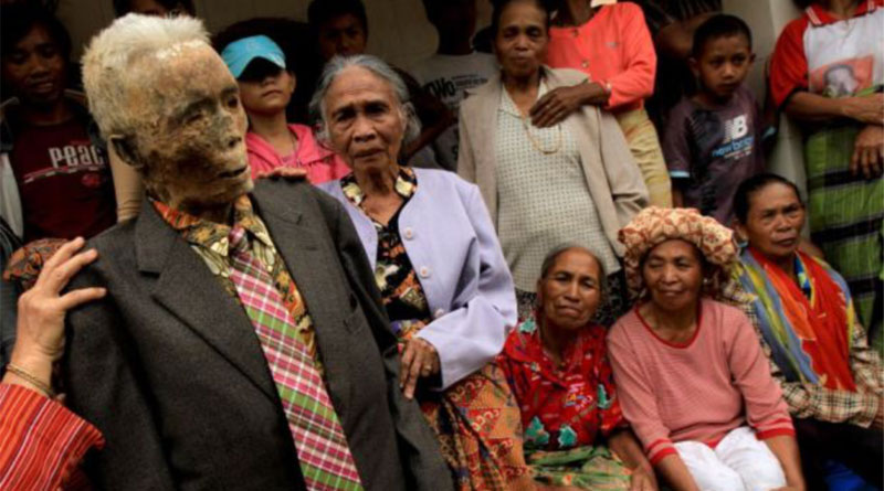 How Toraja People Of Indonesia respect Their Deceased