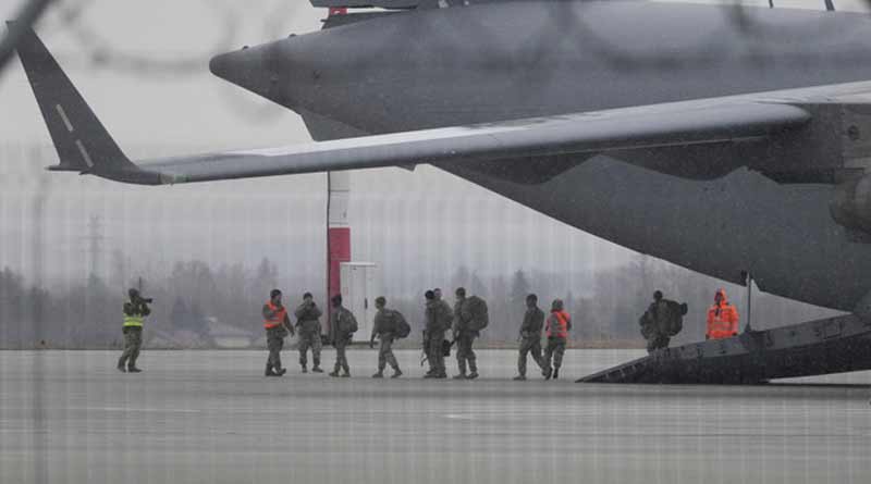 U.S. airborne troops arrive in Poland | Sangbad Pratidin