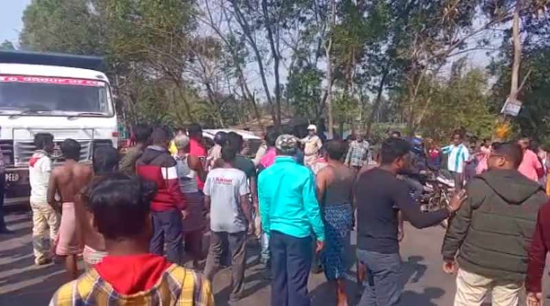 Accident in Purba Medinipur's Mecheda, 2 people died | Sangbad Pratidin