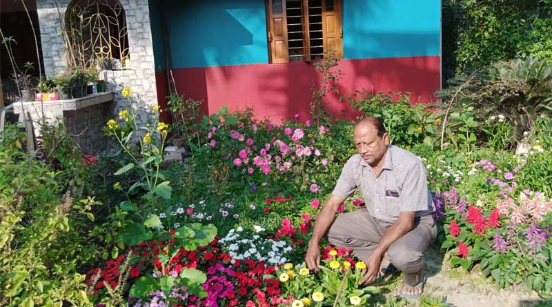 A man of haldia plant 300 different plants | Sangbad Pratidin