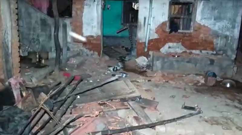 জামুরিয়ায় গৃহস্থ বাড়িতে জোরাল বিস্ফোরণ, প্রাণ গেল নাবালকের