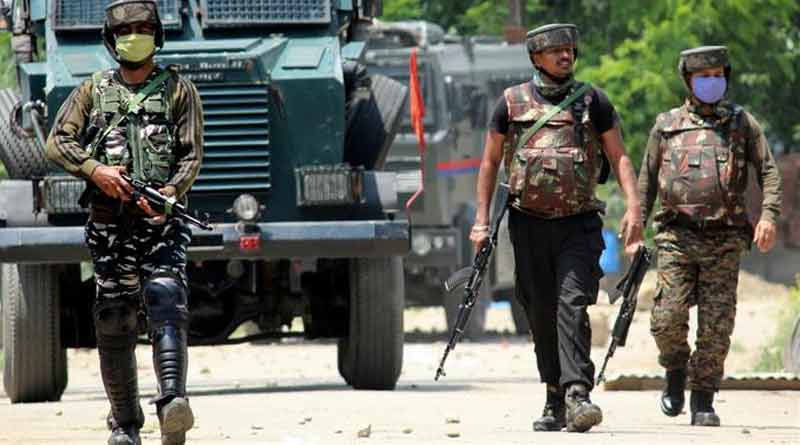 Pakistani intruder shot dead in Kashmir | Sangbad Pratidin