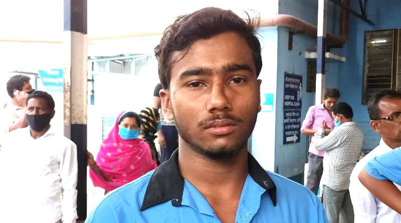 Madhyamik Student allegedly beaten by classmate's in Purba Bardhaman | Sangbad Pratidin