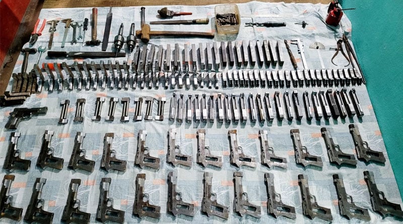 Kolkata Police STF recovered ammunition from Jharkhand | Sangbad Pratidin