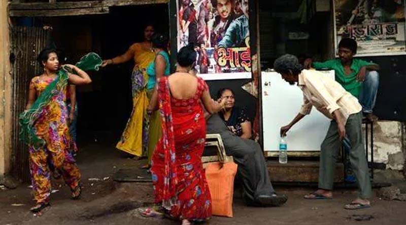 জাতীয় পরিচয়পত্র থেকে বাদ ‘পতিতা’ শব্দ, স্বস্তি পেলেন বাংলাদেশের যৌনকর্মীরা