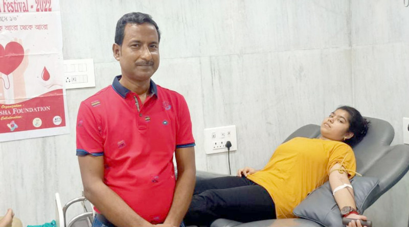 HS Student donated blood for the first time | Sangbad Pratidin