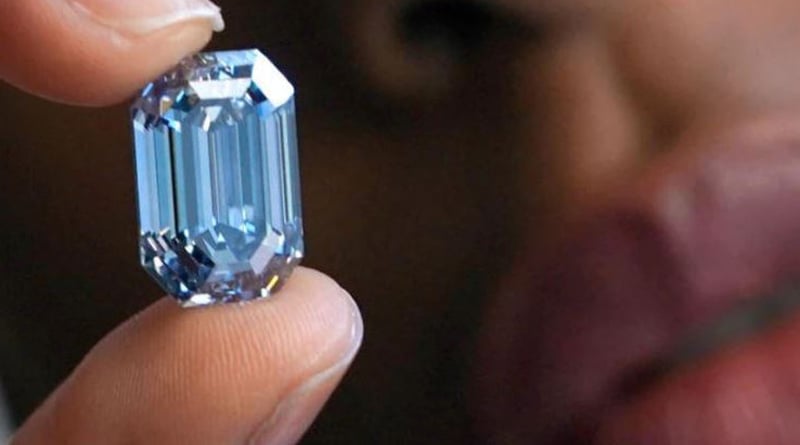 World's largest blue diamond to come to auction has sold for $57.5 million। Sangbad Pratidin