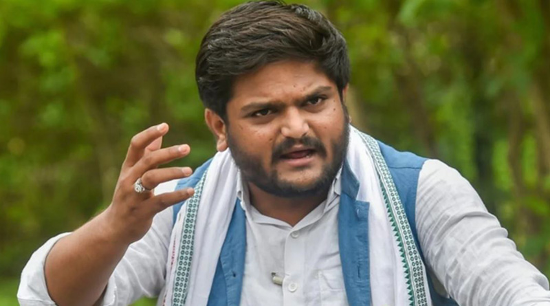 Hardik Patel Attacks Congress, Calls Himself 'Nasbandi Groom' | Sangbad Pratidin