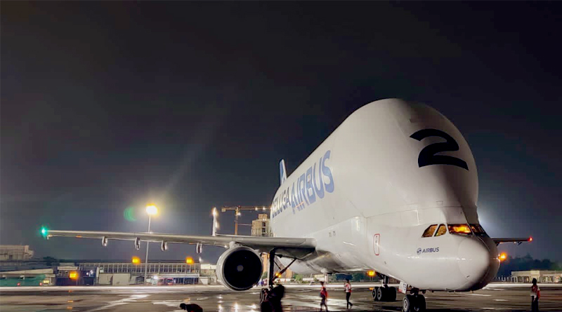 Huge airbus looks like Dolphin landed in Kolkata Airport after 23 years | Sangbad Pratidin