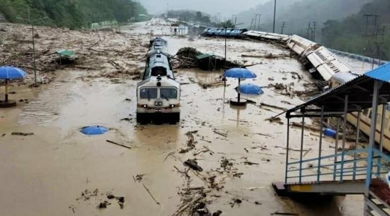 Eight died in Assam flood, Four lac homeless | Sangbad Pratidin