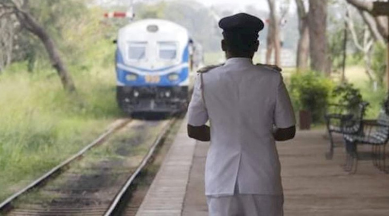 35,000 railway station masters threaten to strike over non-fulfilment of demands | Sangbad Pratidin