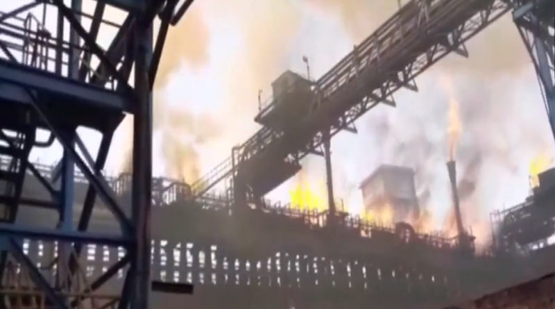 Blast at Tata Steel Plant in Jamsedpur, massive fire breaks out, 2 injured so far | Sangbad Pratidin