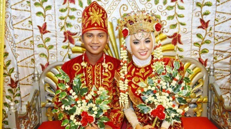 This Indonesian Tribe Forbids Newly married From Using Toilet For Three Days | Sangbad Pratidin