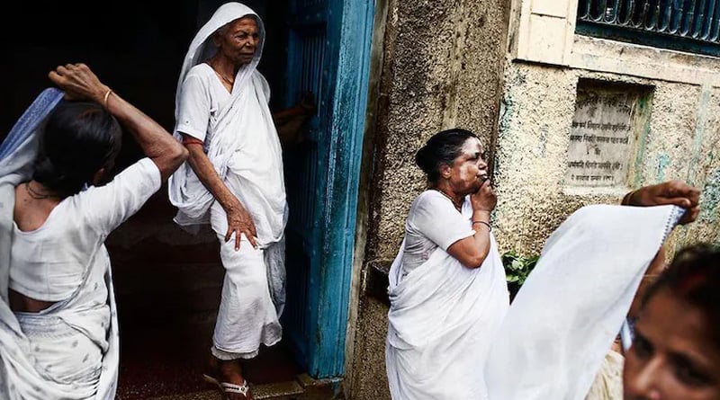 Maharashtra govt asks every gram panchayats to ban rituals of widowhood | Sangbad Pratidin
