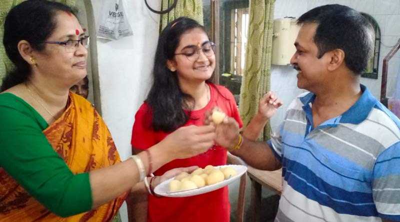 Higher Secondary topper Adisha Debsharma wants to help street children | Sangbad Pratidin