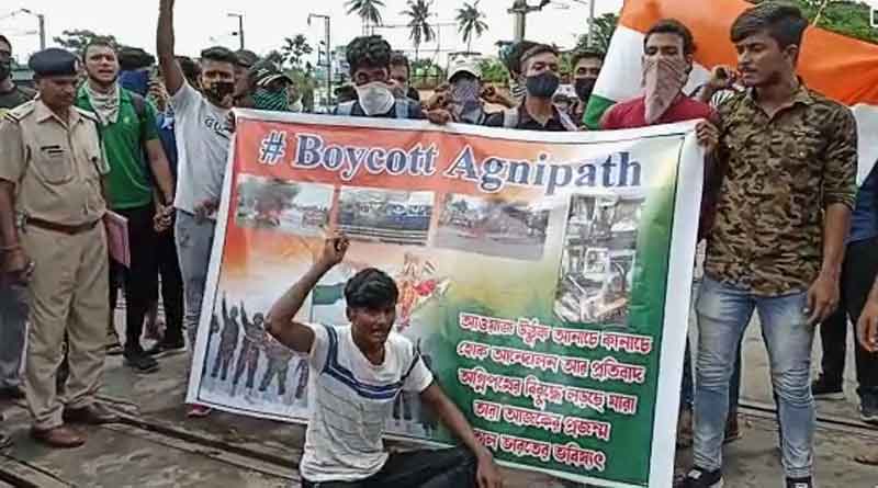 Agnipath Scheme: Agniveer protest at Barrackpore