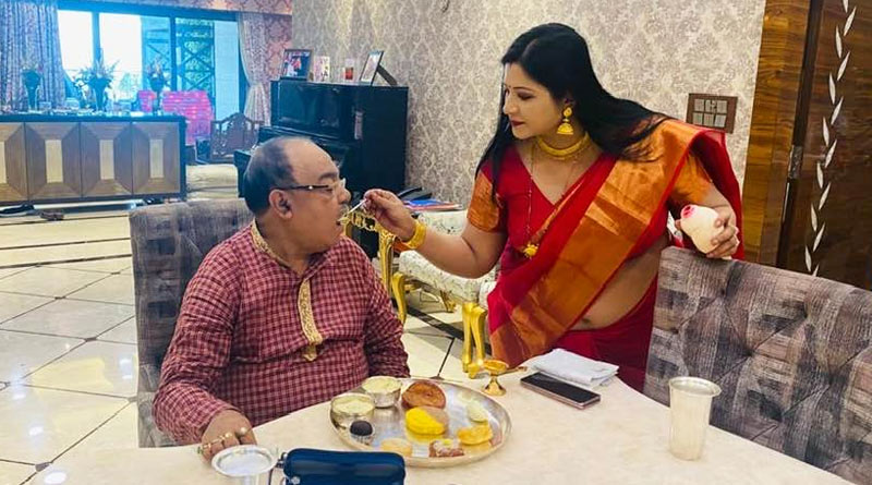 Baishakhi Banerjee celebrates Jamaisasthi with Sovan Chatterjee