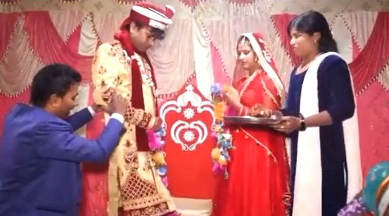 Drunk groom puts varmala on sister-in-law instead of bride | Sangbad Pratidin