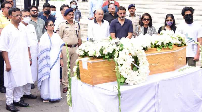 K K Death: গান স্যালুটে কেকে’কে শেষ শ্রদ্ধা, শোকস্তব্ধ স্ত্রীকে সান্ত্বনা মুখ্যমন্ত্রীর