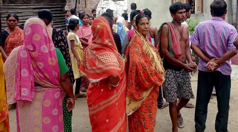 মরণ হোক একসাথে! দাম্পত্য কলহে স্বামীর গায়ে আগুন লাগিয়ে তাঁকেই জড়িয়ে ধরলেন নদিয়ার বধূ