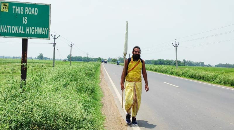 Man leaves MNC job, embarks on world odyssey to stop cattle slaughter | Sangbad Pratidin