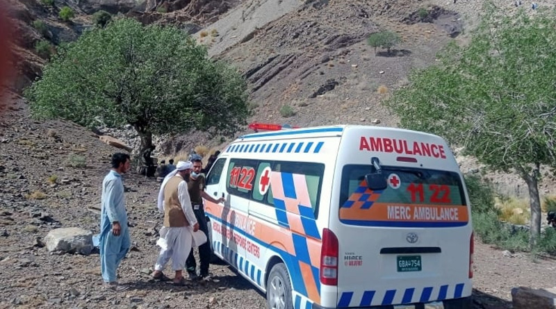 22 people died in Pakistan, car fall from hill top | Sangbad Pratidin