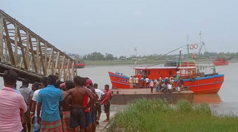 Boat capsized in Khejuri, west Bengal, 2 fisherman died | Sangbad Pratidin